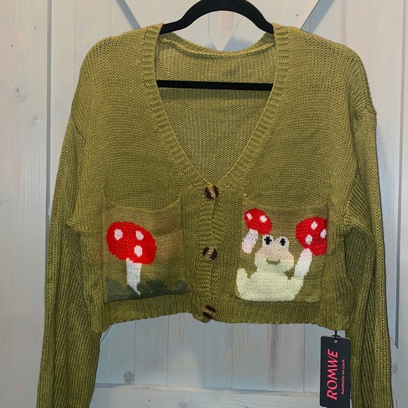 New Knit sweater mushrooms and frog - Picture 1 of 9